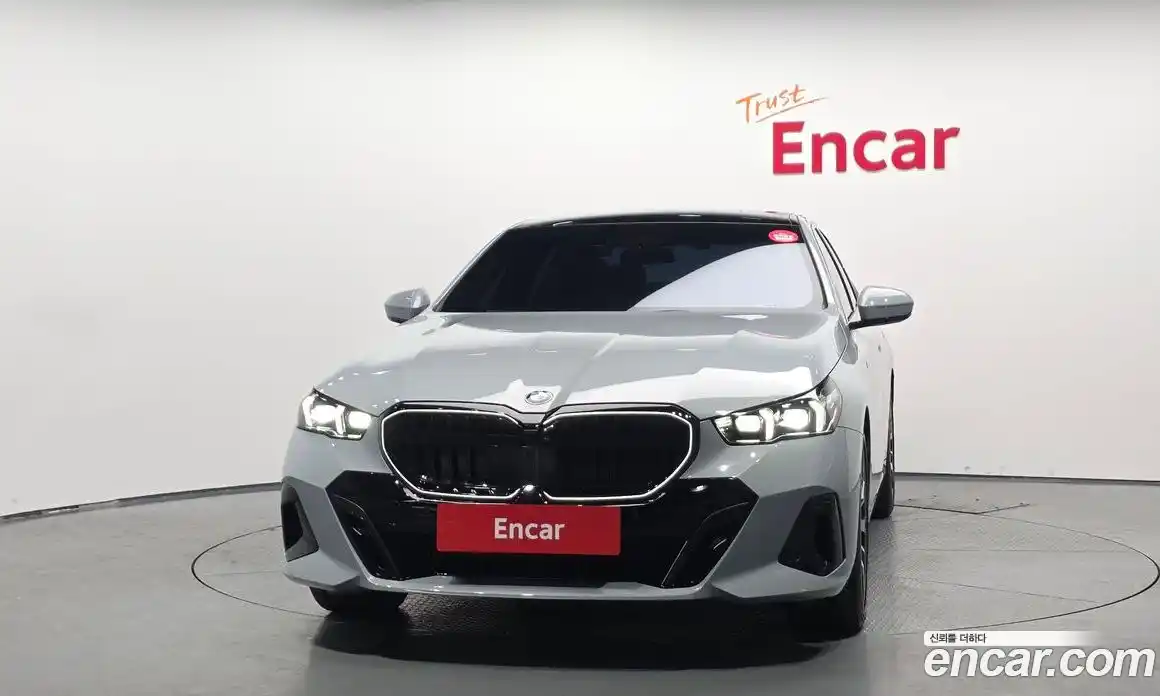 BMW 5 серия 2025 2.0 автомат (гидро), фото 3