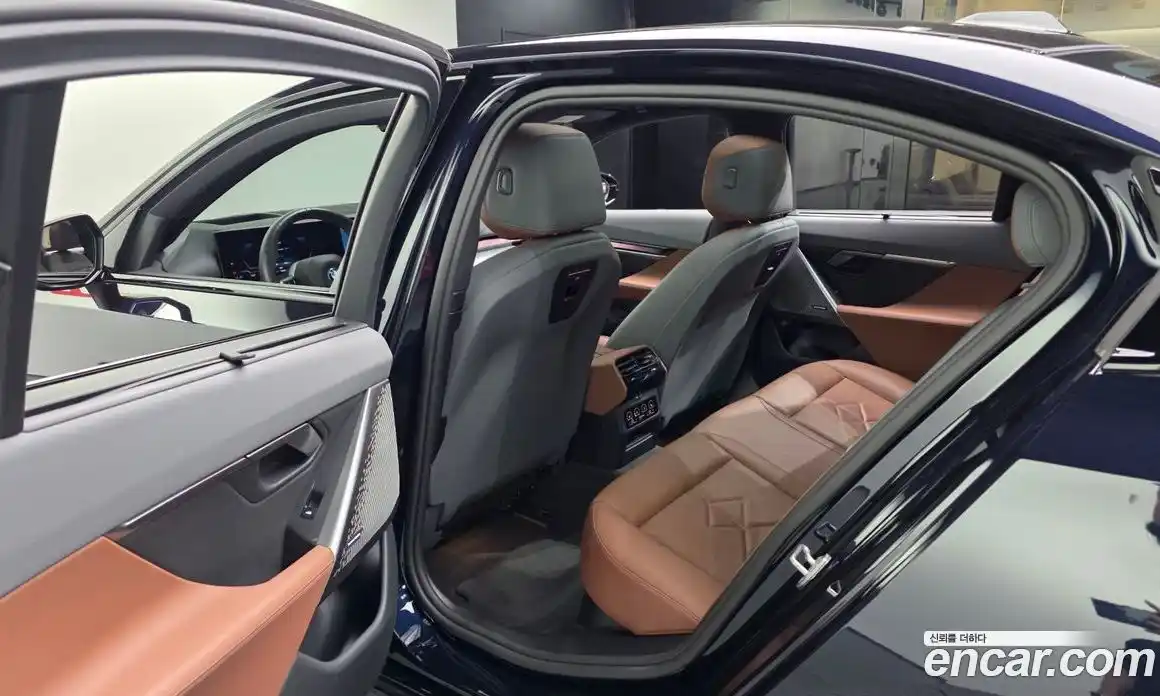 BMW i5 2024 0.2 автомат (гидро), фото 16
