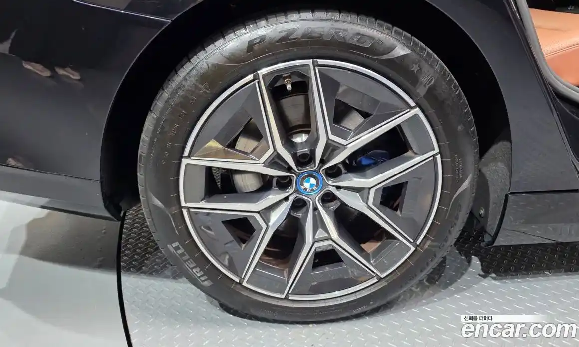 BMW i5 2024 0.2 автомат (гидро), фото 5