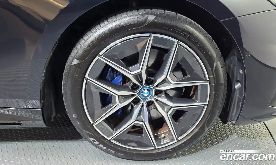 BMW i5 2024 0.2 автомат (гидро), фото 7