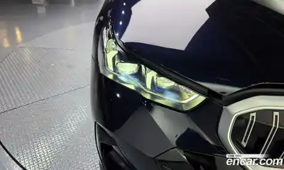 BMW i5 2024 0.2 автомат (гидро), миниатюра 8