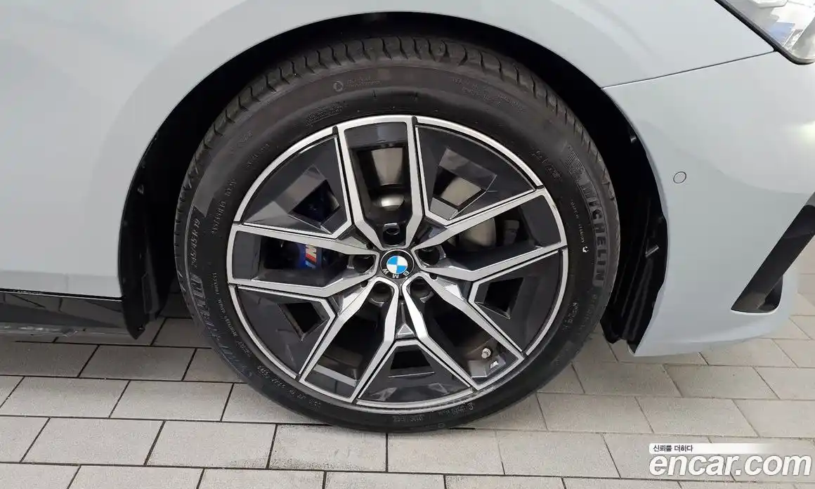 BMW 5 серия 2024 2.0 автомат (гидро), фото 7