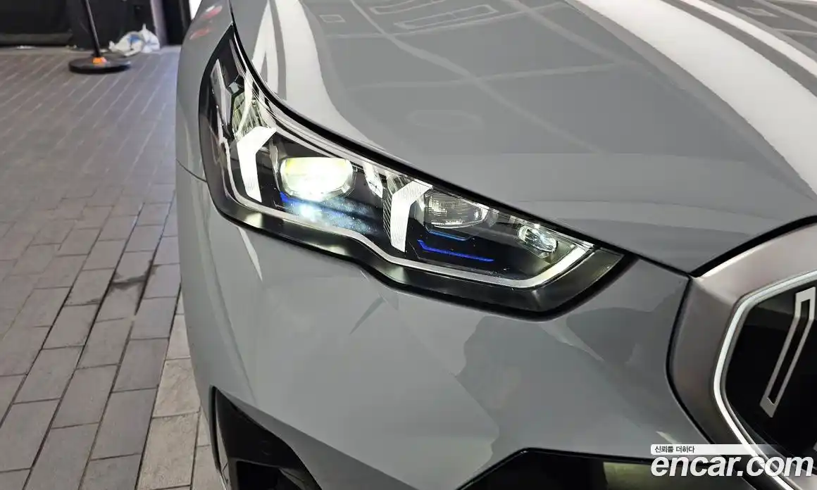 BMW 5 серия 2024 2.0 автомат (гидро), фото 8