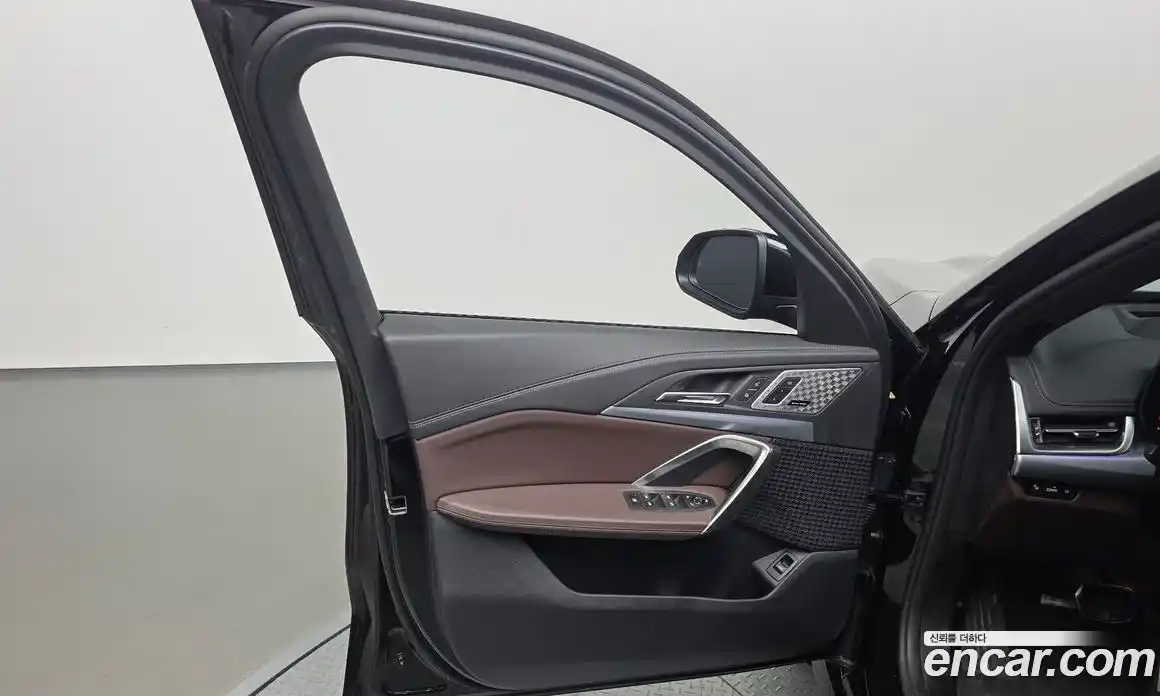 BMW X1 2025 2.0 автомат (гидро), фото 14