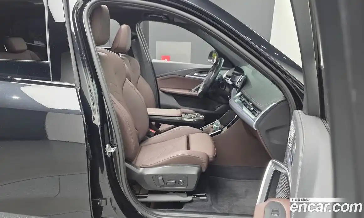 BMW X1 2025 2.0 автомат (гидро), фото 17