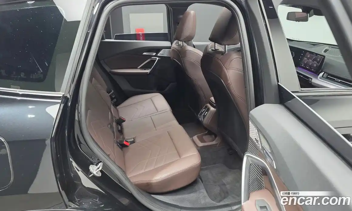 BMW X1 2025 2.0 автомат (гидро), фото 18
