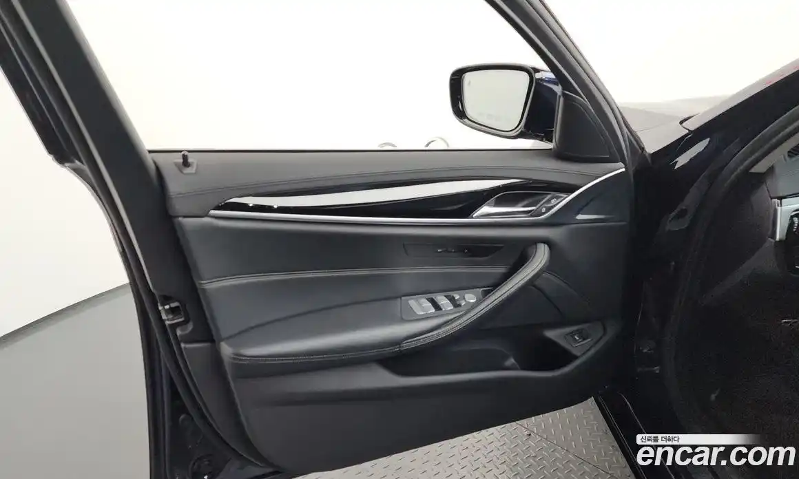 BMW 5 серия 2019 2.0 автомат (гидро), фото 14
