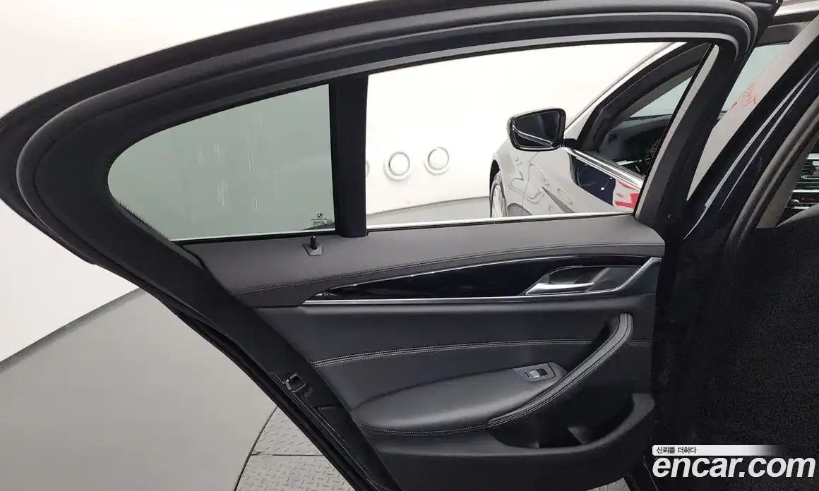 BMW 5 серия 2019 2.0 автомат (гидро), фото 15