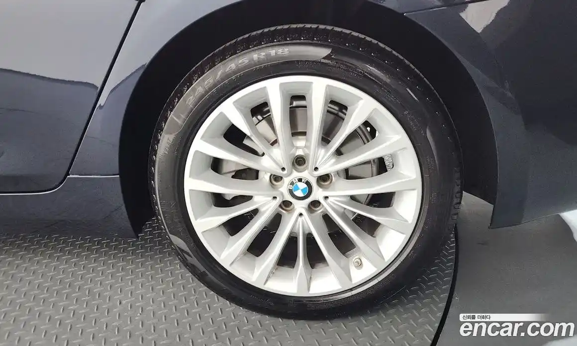 BMW 5 серия 2019 2.0 автомат (гидро), фото 7