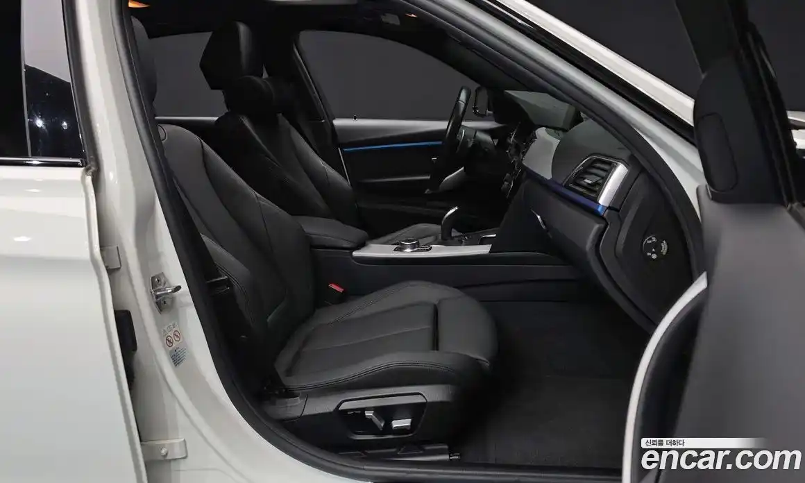 BMW 3 серия 2018 2.0 автомат (гидро), фото 16