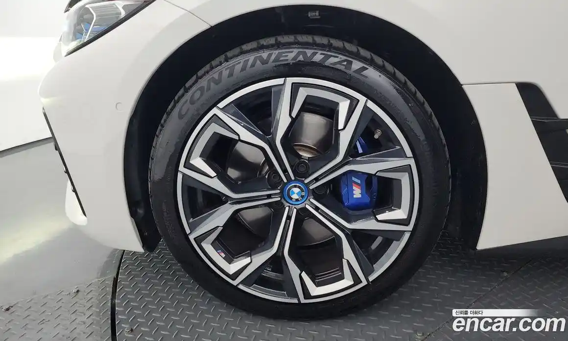 BMW i4 2023 0.2 автомат (гидро), фото 5