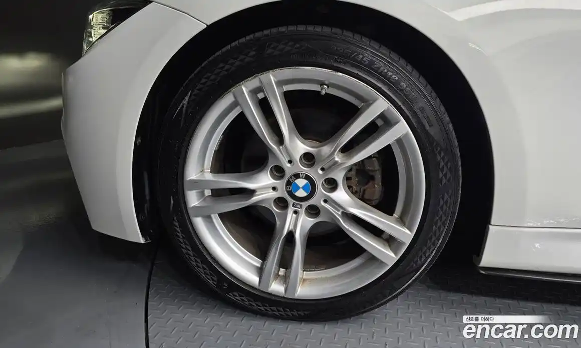 BMW 3 серия 2017 2.0 автомат (гидро), фото 5