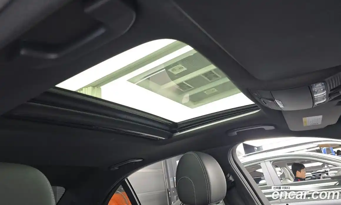 Mercedes-Benz C-Class 2018 2.0 гидро, фото 23 Mercedes-Benz C-Class 2018 2.0 гидро, фото 23