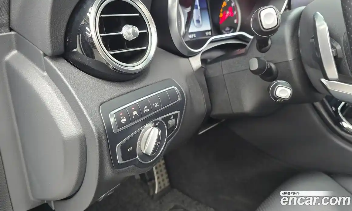 Mercedes-Benz C-Class 2018 2.0 гидро, фото 27 Mercedes-Benz C-Class 2018 2.0 гидро, фото 27