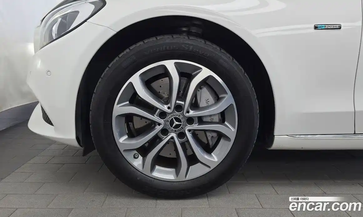 Mercedes-Benz C-Class 2018 2.0 гидро, фото 5 Mercedes-Benz C-Class 2018 2.0 гидро, фото 5