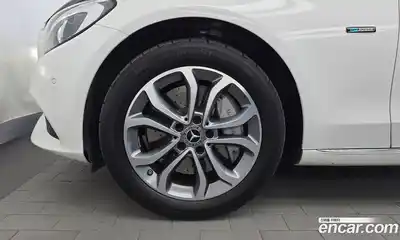 Mercedes-Benz C-Class 2018 2.0 гидро, миниатюра 5 Mercedes-Benz C-Class 2018 2.0 гидро, миниатюра 5