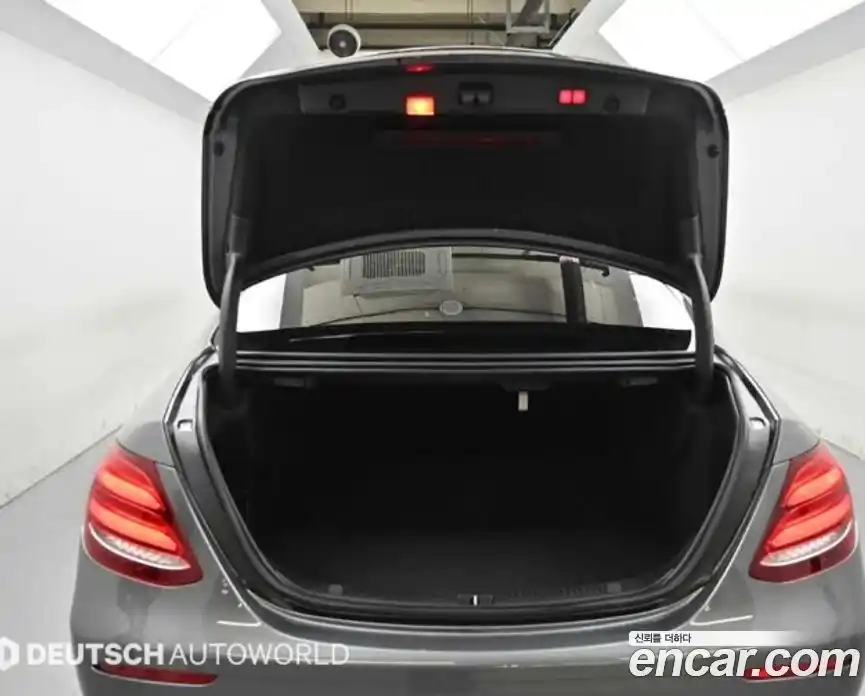 Mercedes-Benz E-Class 2019 1.9 автомат (гидро), фото 19