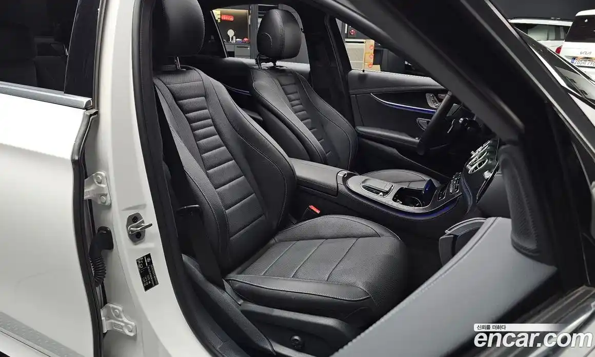 Mercedes-Benz E-Class 2022 2.0 автомат (гидро), фото 12