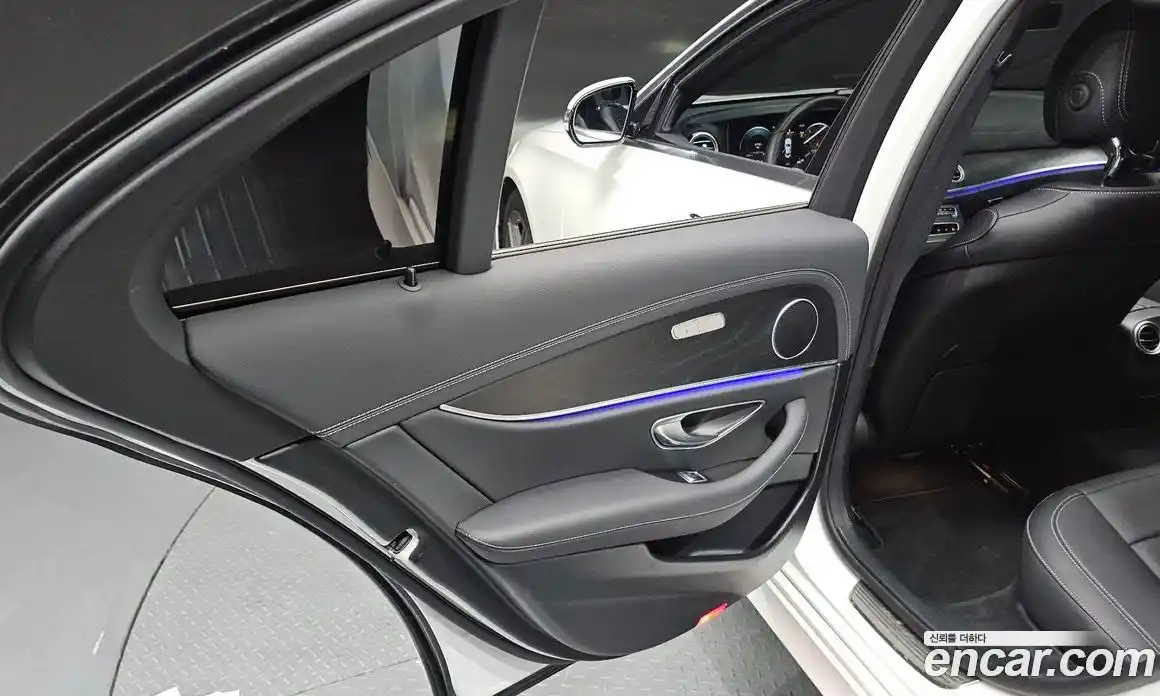 Mercedes-Benz E-Class 2022 2.0 автомат (гидро), фото 14