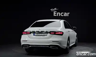 Mercedes-Benz E-Class 2022 2.0 автомат (гидро), миниатюра 3