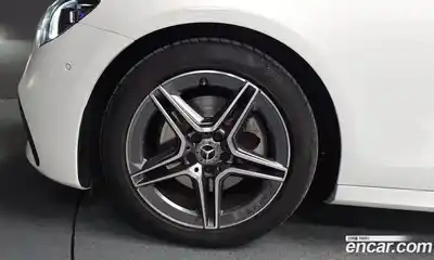 Mercedes-Benz E-Class 2022 2.0 автомат (гидро), миниатюра 4