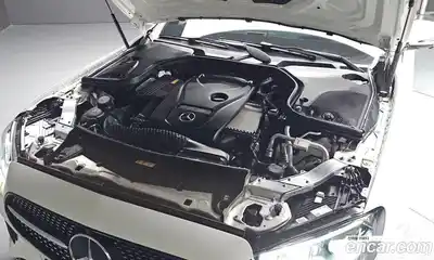 Mercedes-Benz E-Class 2022 2.0 автомат (гидро), миниатюра 5