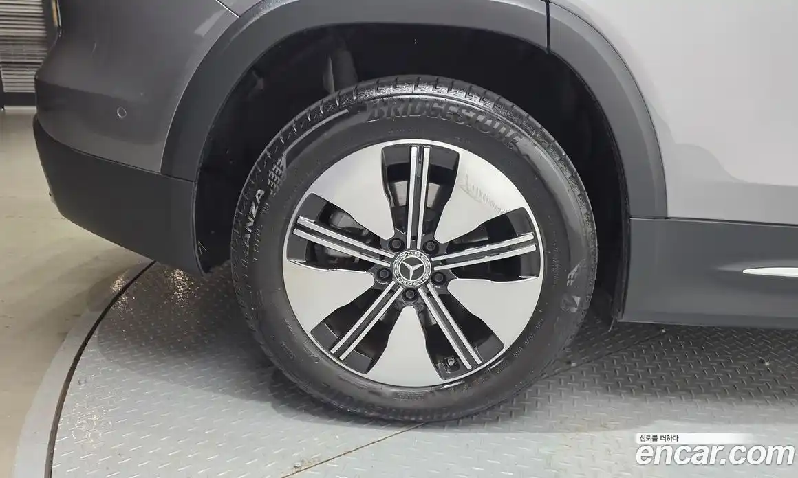 Mercedes-Benz EQB 2024 0.2 гидро, фото 5