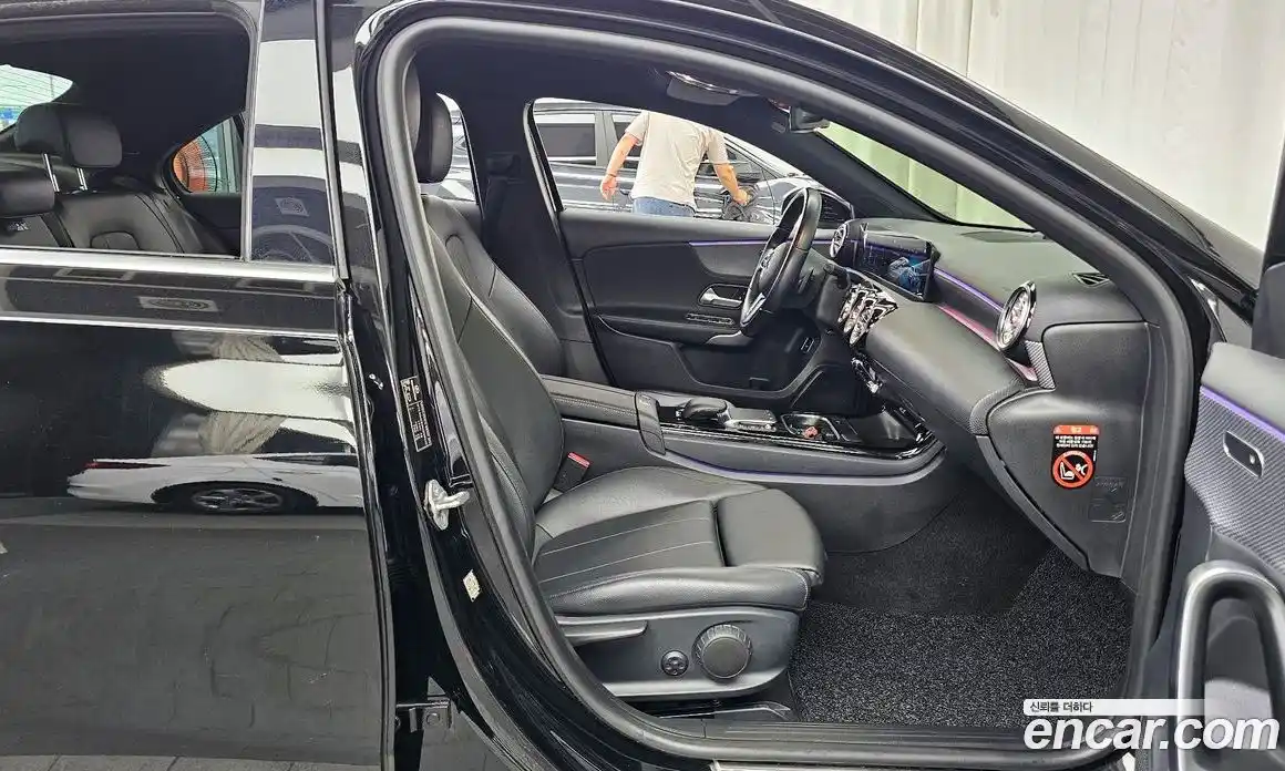Mercedes-Benz A-Class 2021 2.0 гидро, фото 11