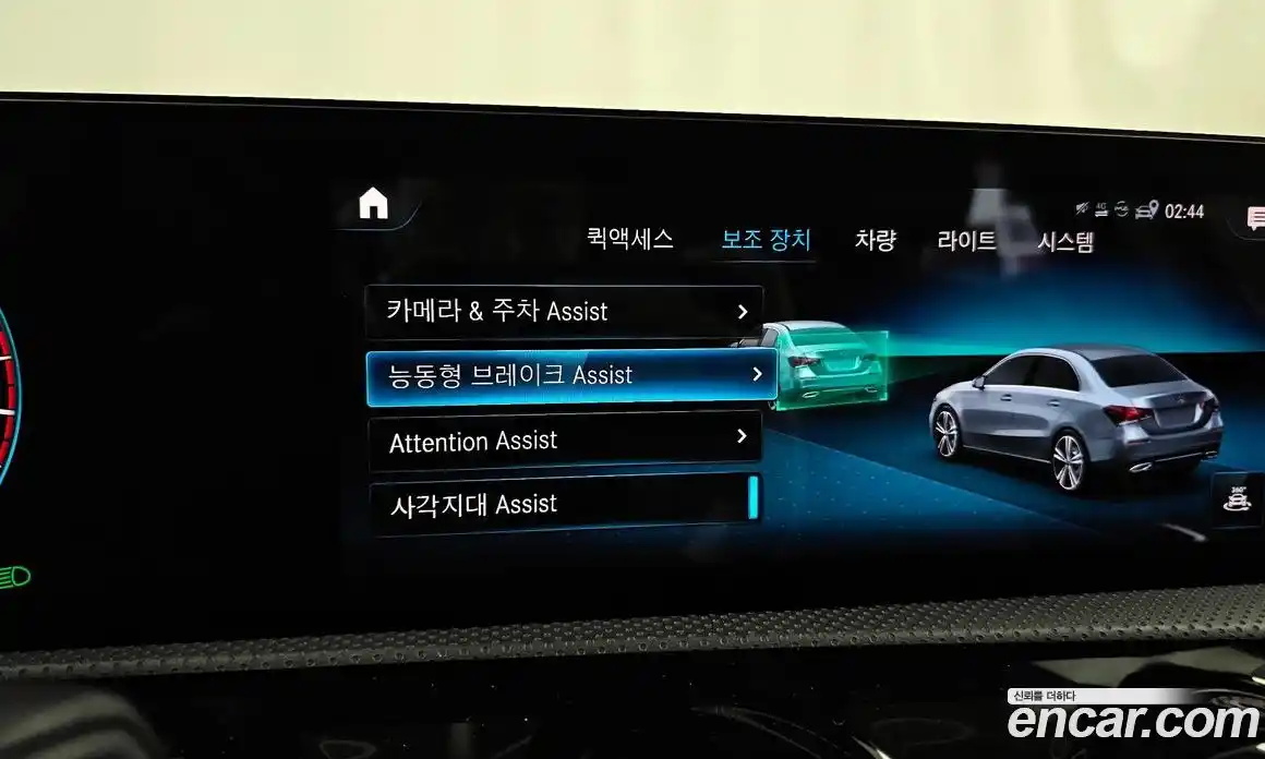 Mercedes-Benz A-Class 2021 2.0 гидро, фото 18