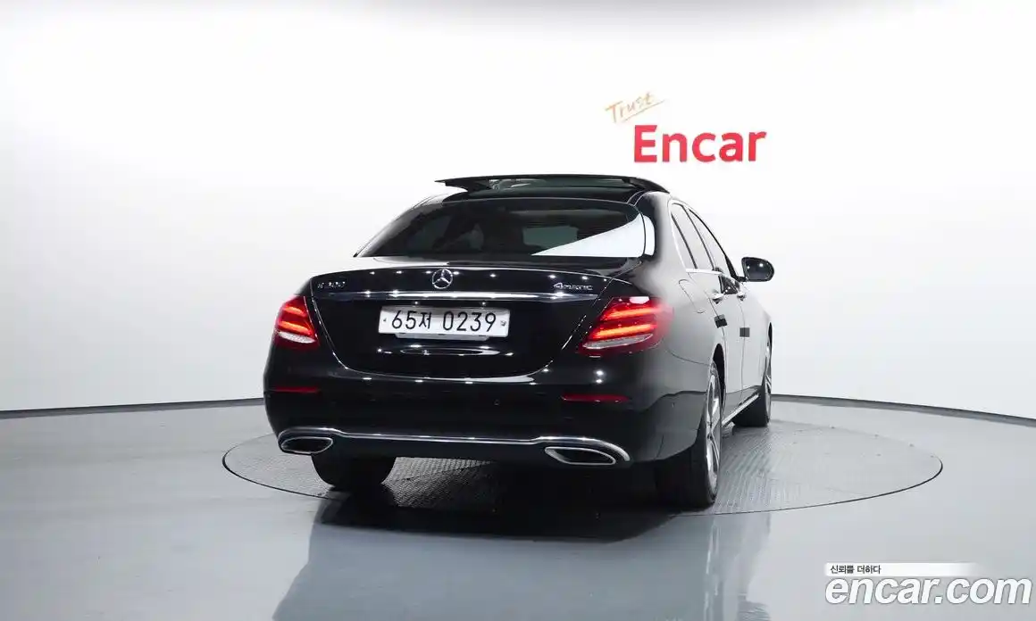 Mercedes-Benz E-Class 2016 2.0 автомат (гидро), фото 4