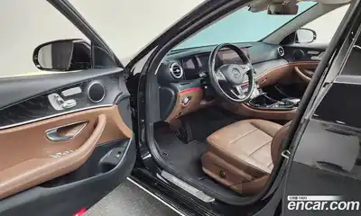 Mercedes-Benz E-Class 2016 2.0 автомат (гидро), миниатюра 10
