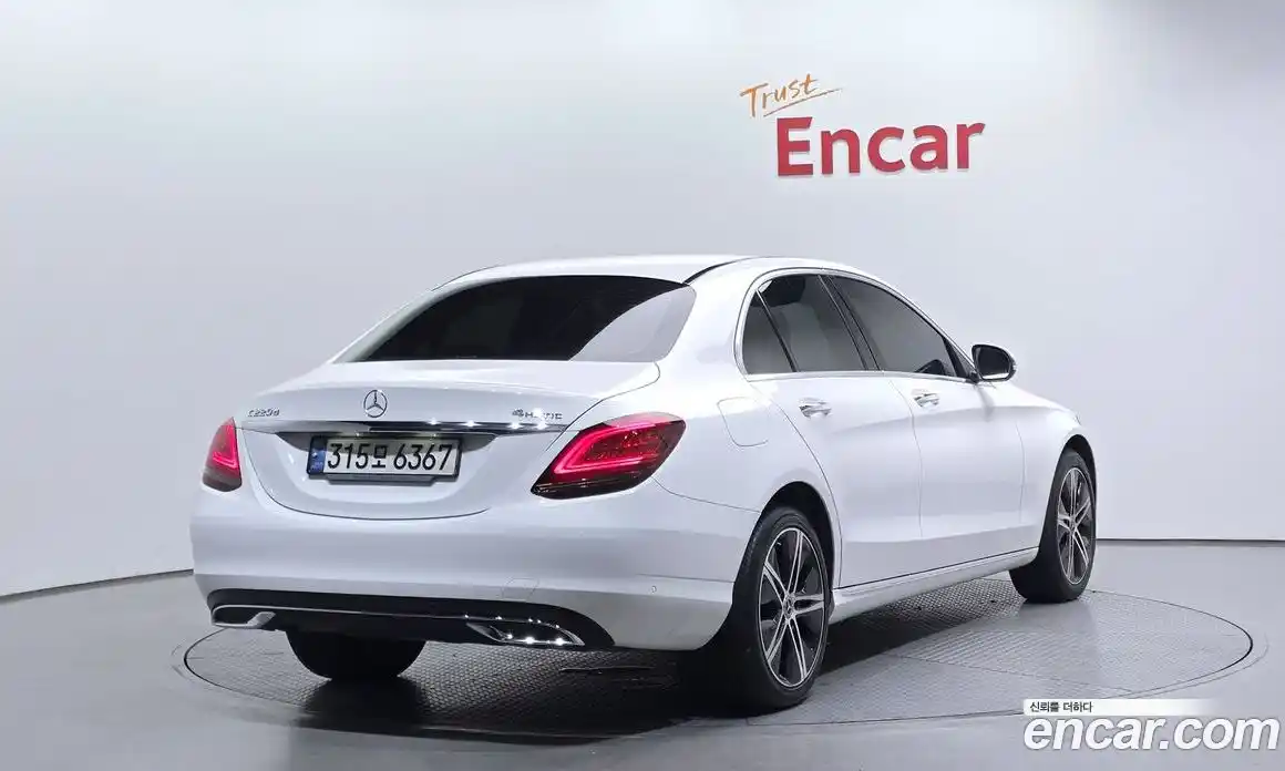 Mercedes-Benz C-Class 2020 1.9 гидро, фото 2 Mercedes-Benz C-Class 2020 1.9 гидро, фото 2