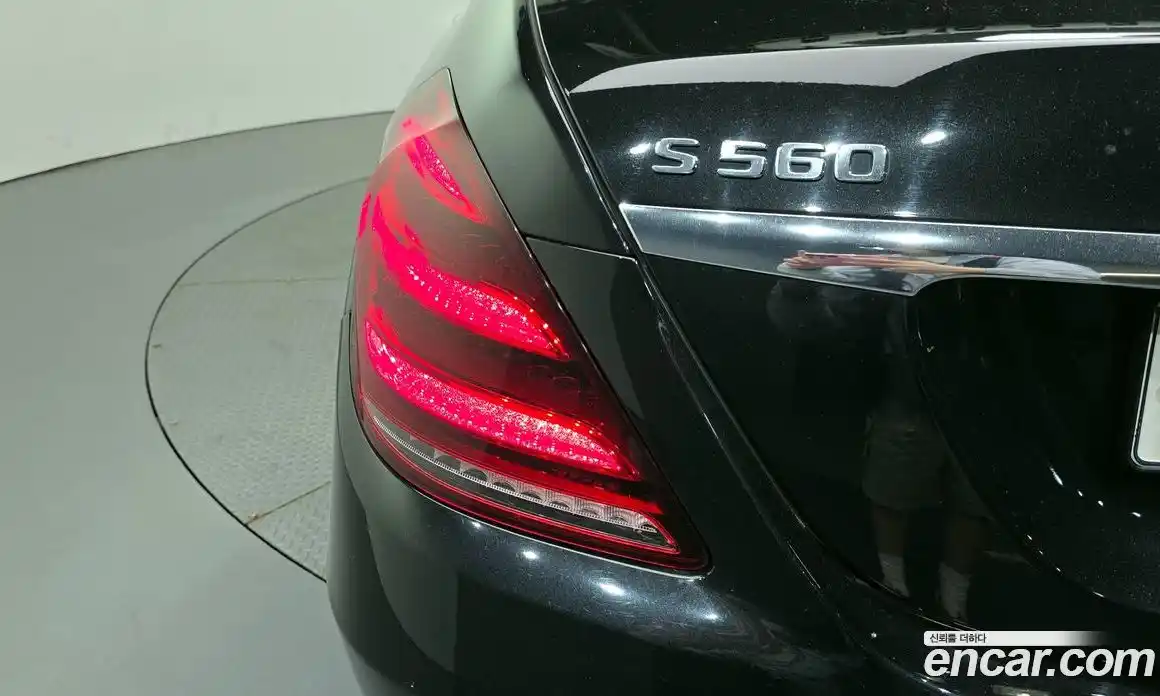 Mercedes-Benz S-Class 2018 4.0 гидро, фото 9 Mercedes-Benz S-Class 2018 4.0 гидро, фото 9