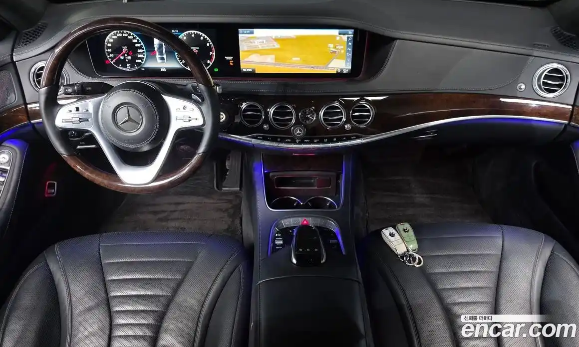 Mercedes-Benz S-Class 2018 4.0 гидро, фото 10 Mercedes-Benz S-Class 2018 4.0 гидро, фото 10