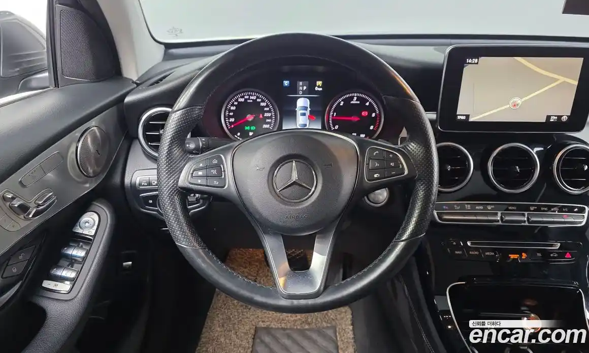 Mercedes-Benz GLC-Class 2018 2.1 гидро, фото 12 Mercedes-Benz GLC-Class 2018 2.1 гидро, фото 12
