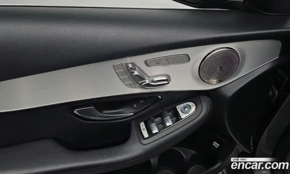 Mercedes-Benz GLC-Class 2018 2.1 гидро, фото 16 Mercedes-Benz GLC-Class 2018 2.1 гидро, фото 16
