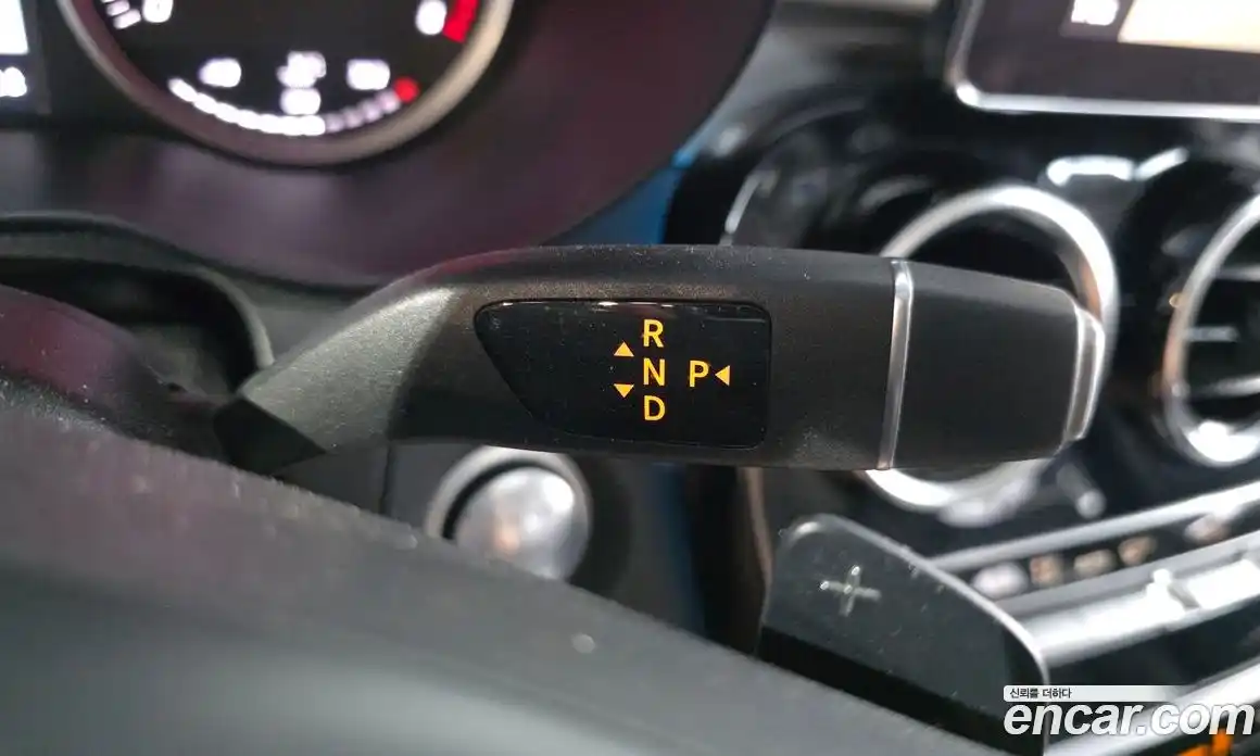 Mercedes-Benz GLC-Class 2018 2.1 гидро, фото 9 Mercedes-Benz GLC-Class 2018 2.1 гидро, фото 9