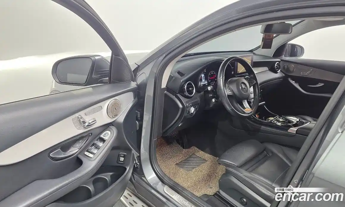 Mercedes-Benz GLC-Class 2018 2.1 гидро, фото 10 Mercedes-Benz GLC-Class 2018 2.1 гидро, фото 10