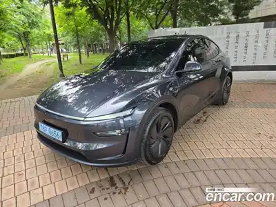 Tesla Model Y 2025 автомат (гидро), миниатюра 1 Tesla Model Y 2025 автомат (гидро), миниатюра 1