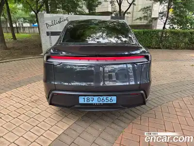 Tesla Model Y 2025 автомат (гидро), миниатюра 4 Tesla Model Y 2025 автомат (гидро), миниатюра 4