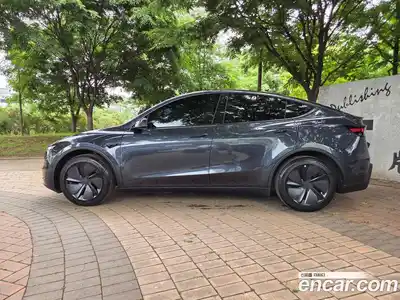Tesla Model Y 2025 автомат (гидро), миниатюра 6 Tesla Model Y 2025 автомат (гидро), миниатюра 6