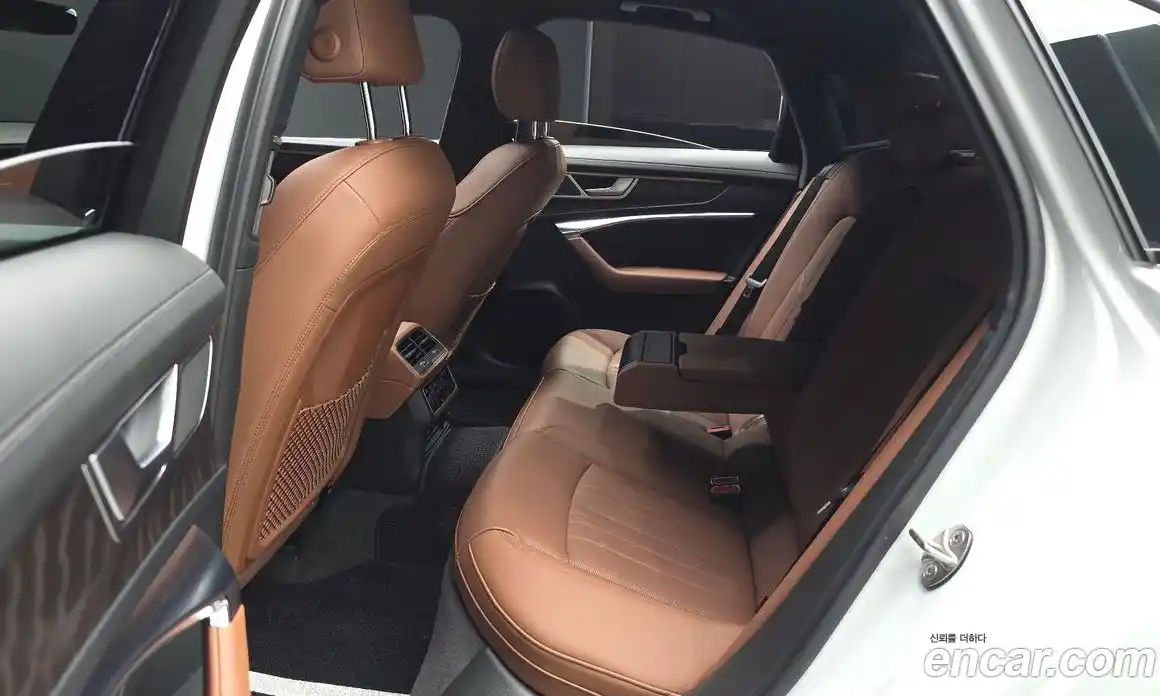 Audi A6 2023 2.0 автомат (гидро), фото 16