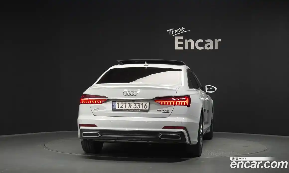 Audi A6 2023 2.0 автомат (гидро), фото 4