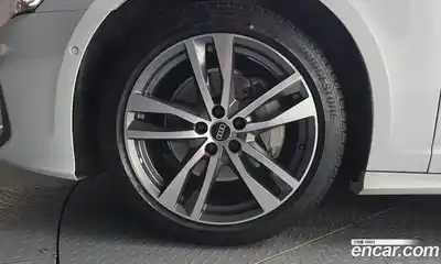 Audi A6 2023 2.0 автомат (гидро), миниатюра 5
