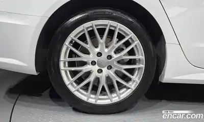 Audi A6 2018 2.0 автомат (гидро), миниатюра 5