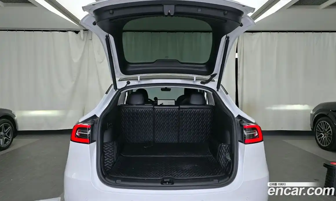 Tesla Model Y 2021 0.2 автомат (гидро), фото 20 Tesla Model Y 2021 0.2 автомат (гидро), фото 20