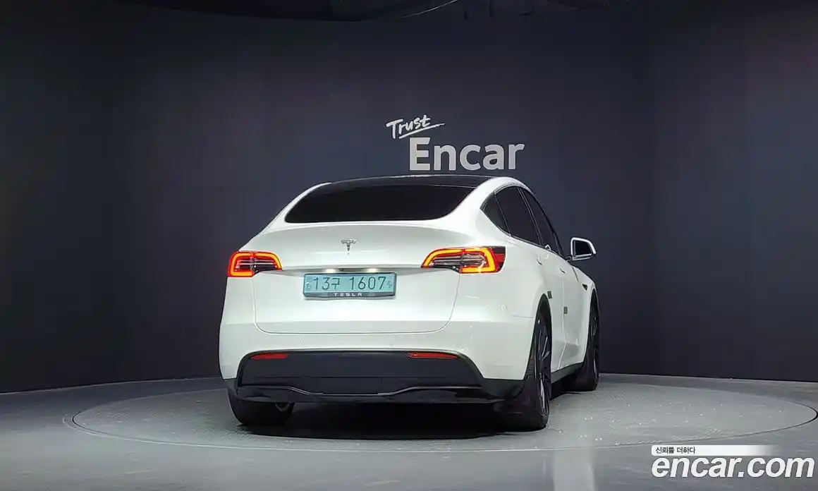 Tesla Model Y 2021 0.2 автомат (гидро), фото 4 Tesla Model Y 2021 0.2 автомат (гидро), фото 4