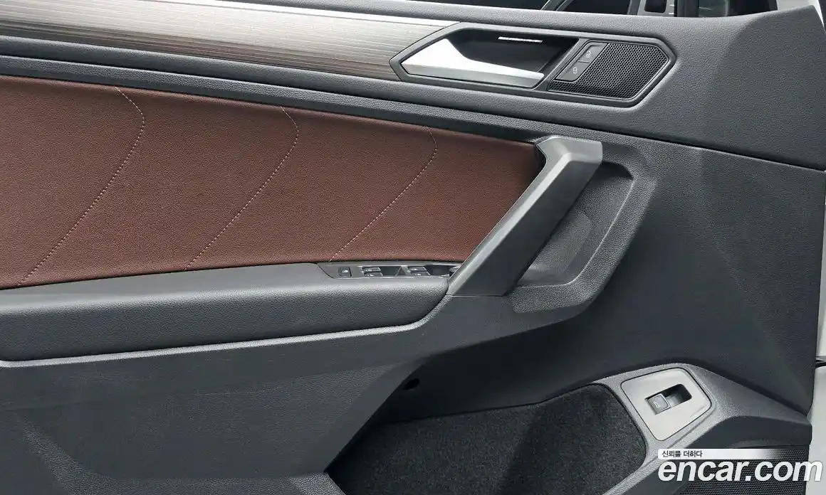 Volkswagen Tiguan 2022 2.0 автомат (гидро), фото 14