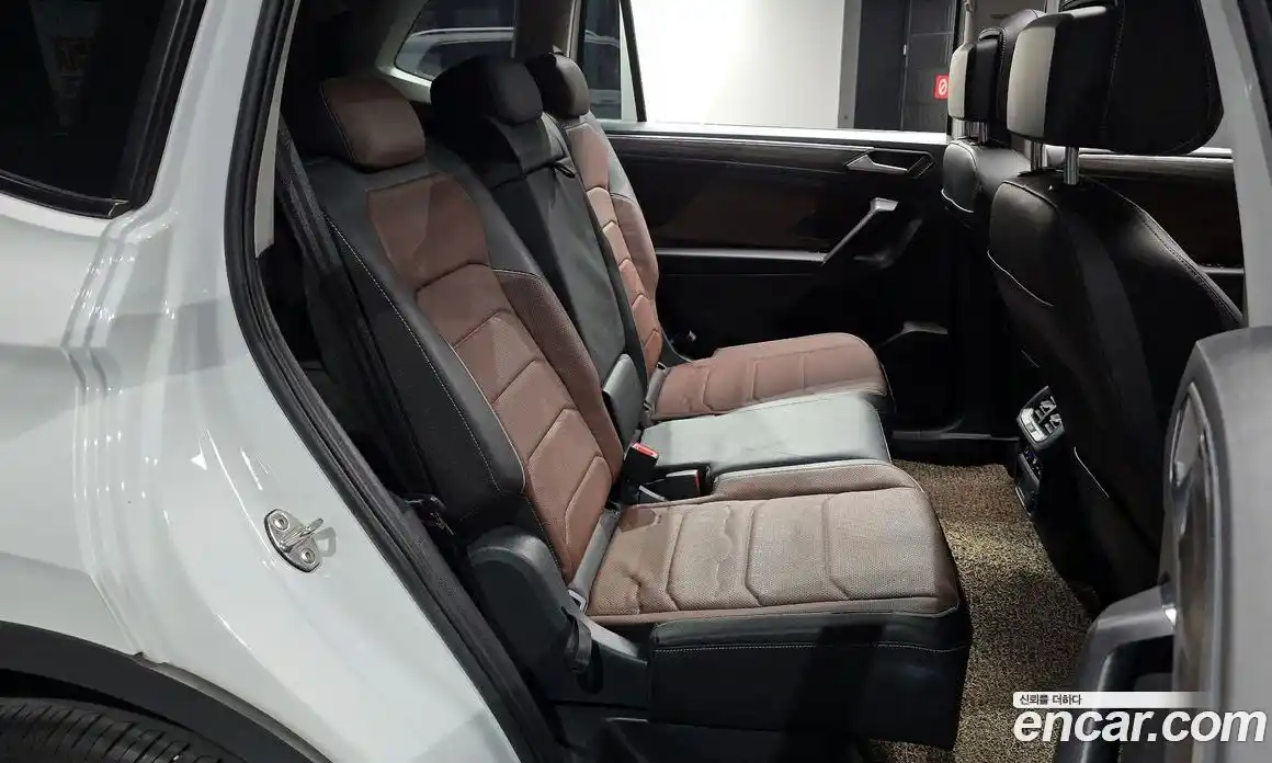 Volkswagen Tiguan 2022 2.0 автомат (гидро), фото 17