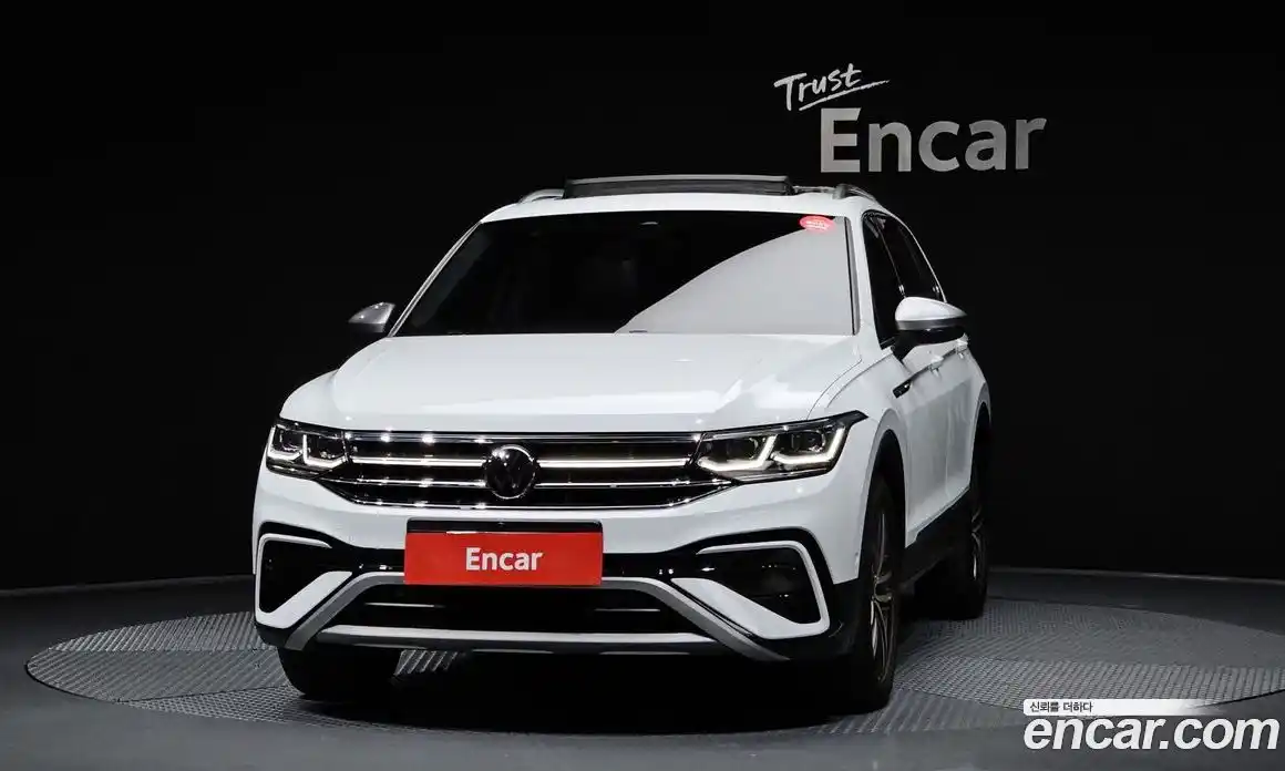 Volkswagen Tiguan 2022 2.0 автомат (гидро), фото 3